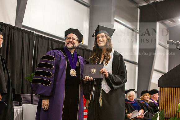 179SpGradBachelorSciEducation0525JH6Q8B9658
