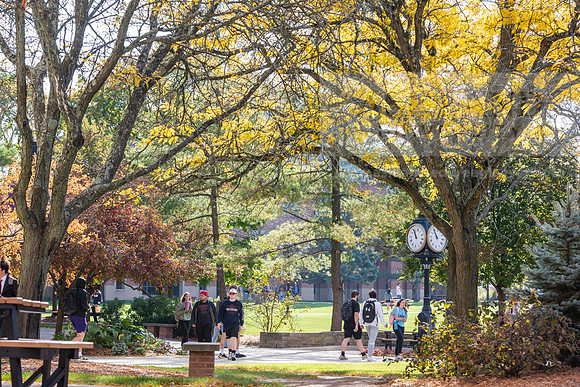 FallCampusLife1024AWB_5426