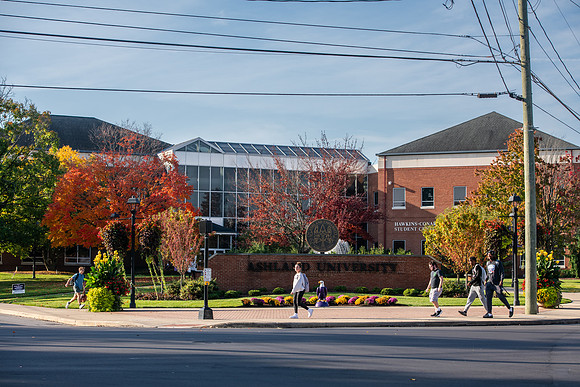 FallCampusLife1024AWB_4995