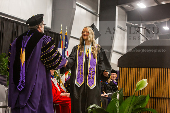 173SpGradBachelorSciEducation0525JH6Q8B9652