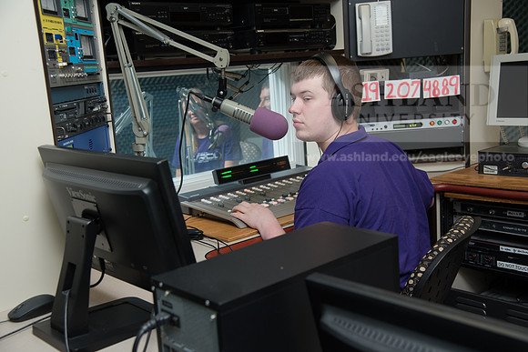 WRDLRadio0916ALW_8224