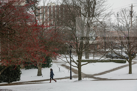 StudentsReturnWinterCampus0125AWB_6749
