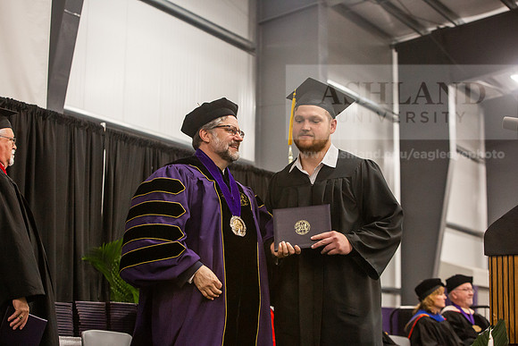 038SpGradBachelorScience0525JH6Q8B9079