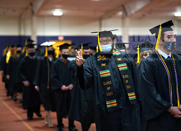 Graduation1218AP_05559