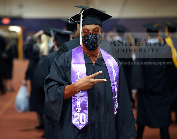 Graduation1218AP_05530