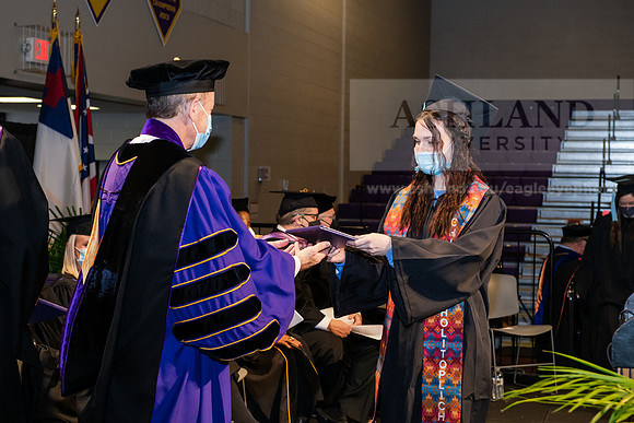 076BachelorEducationWiGrad1221ALW_7066