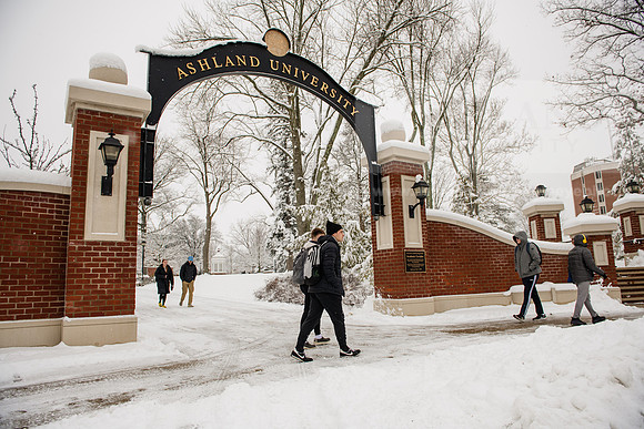 WinterCampusLife0123ALW_3535