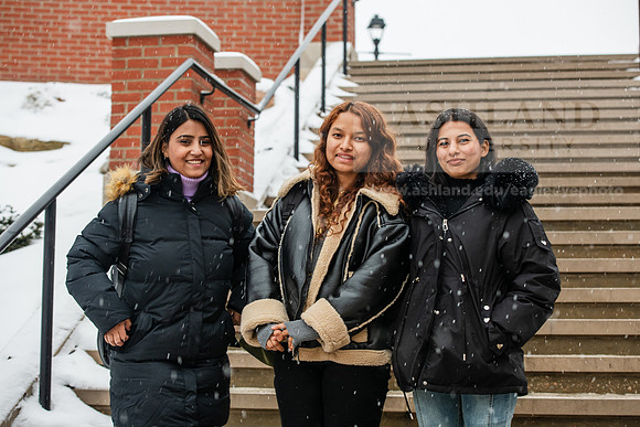 StudentsReturnWinterCampus0125AWB_6670