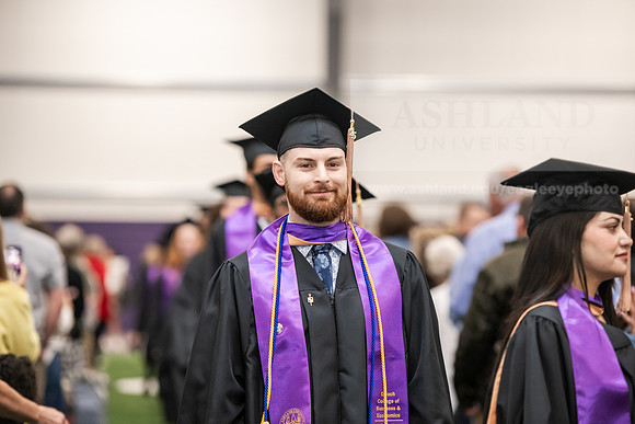 088SpGradProcessional0525AWB_2368