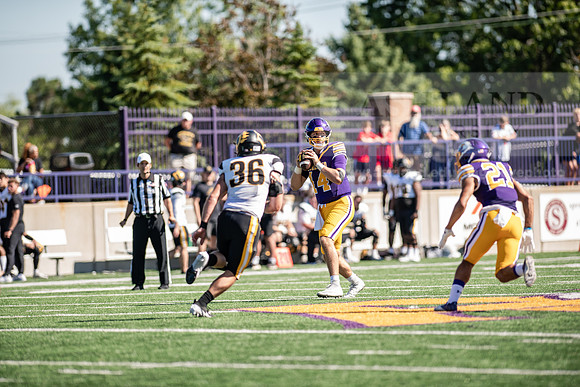 HOCOAUvOHDomFootballGame1024AWB_0703