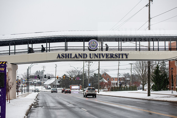 StudentsReturnWinterCampus0125AWB_6603