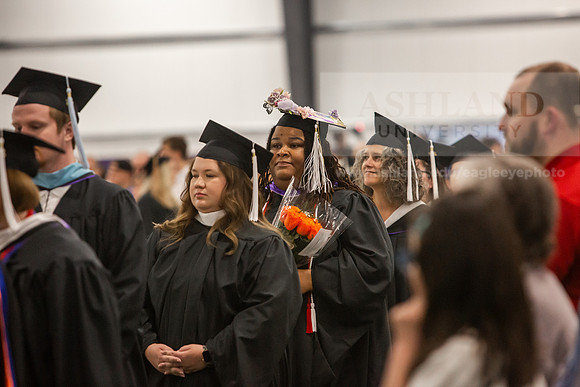 014SpGradProcessional0525JH6Q8B8109