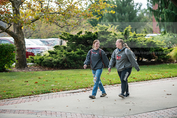 FallCampusLife1023AWB_2077