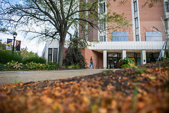 FallCampusLife1023AWB_2392
