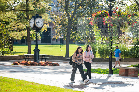 FallCampusLife1023AWB_2420