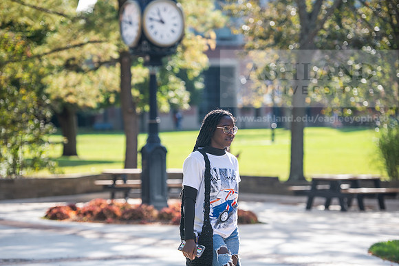 FallCampusLife1023AWB_2459