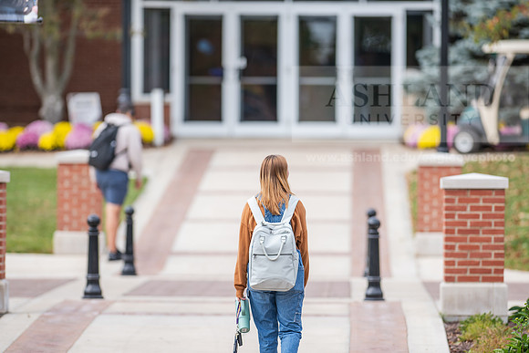 FallCampusLife1023AWB_2806