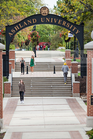 FallCampusLife1023AWB_2871