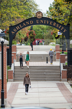 FallCampusLife1023AWB_2877
