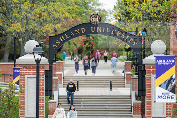 FallCampusLife1023AWB_2969