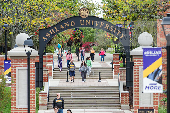 FallCampusLife1023AWB_2977