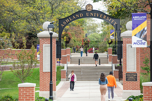 FallCampusLife1023AWB_3047
