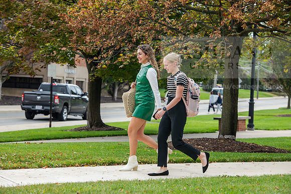 FallCampusLife1023AWB_3107