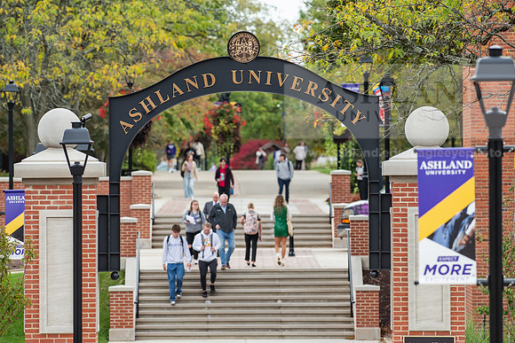 FallCampusLife1023AWB_3117