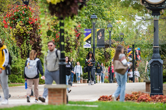 FallCampusLife1023AWB_3259