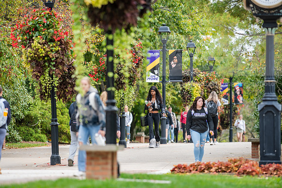 FallCampusLife1023AWB_3264