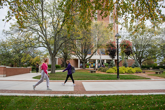 FallCampusLife1023AWB_3290