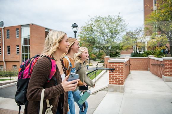 FallCampusLife1023AWB_3326