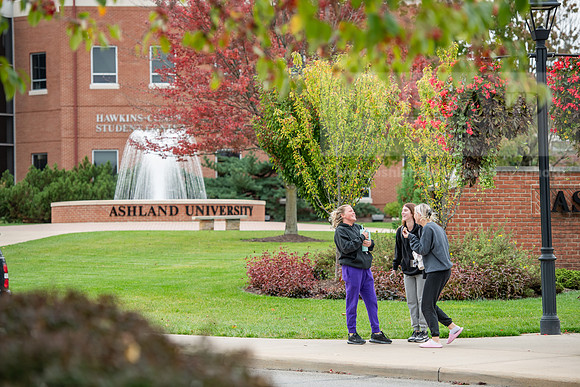 FallCampusLife1023AWB_3685
