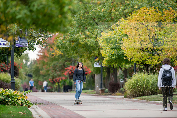 FallCampusLife1023AWB_3906