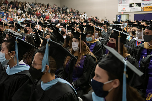 075WiGradCeremony1221ALW_6359