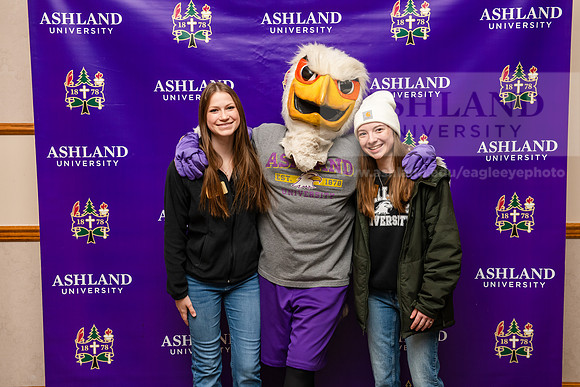 022TourGuides_FutureEagleDayNo10125AWB_1877