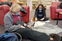 TherapyDogs1208AP_5171