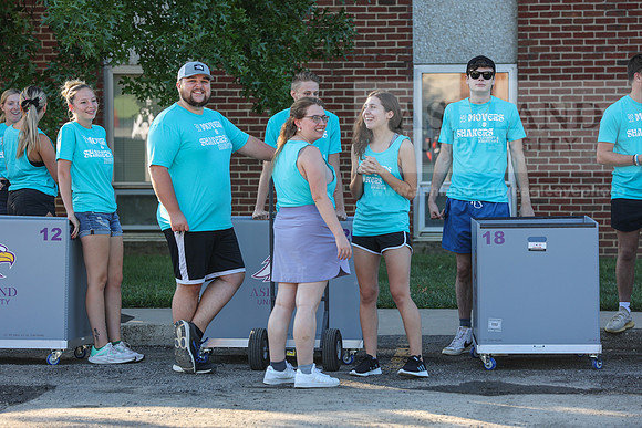 MoveIn0822BM_B92A9633