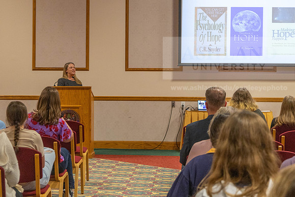 PsychologySymposiumDrJenniferCheavens_MC_1048