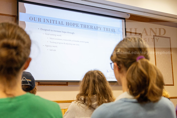 PsychologySymposiumDrJenniferCheavens_MC_1071
