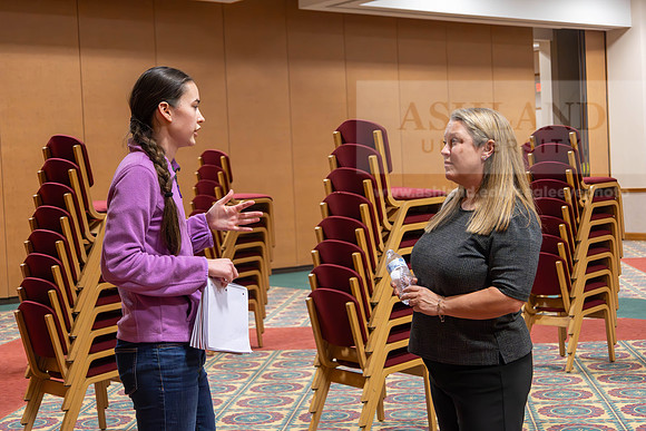 PsychologySymposiumDrJenniferCheavens_MC_1170