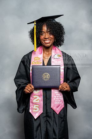 163SpGradBachelorScience0525AU-Graduation-2025-Andrew-0863