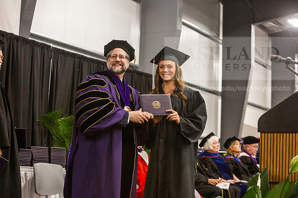 064SpGradBachelorSciEducation0525JH6Q8B9585