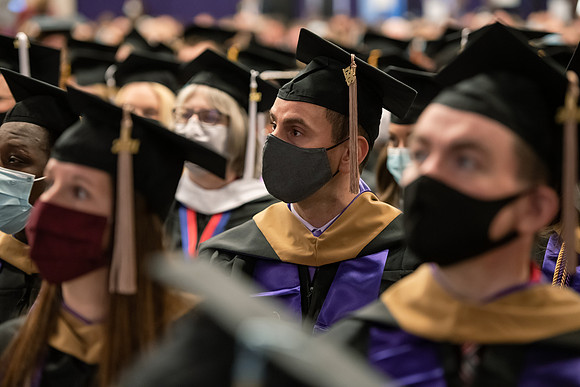224WiGradCeremony1221ALW_6560