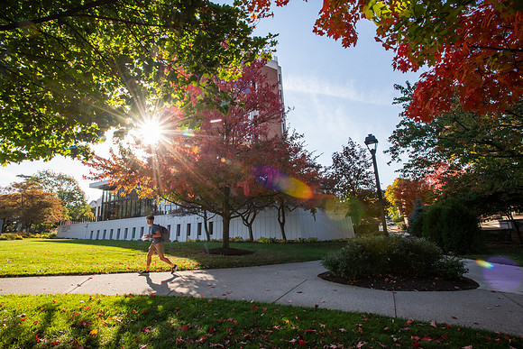 FallCampusLife1024AWB_5107