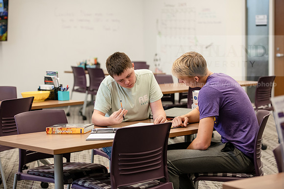HCLCTutoringSession1024AWB_8150