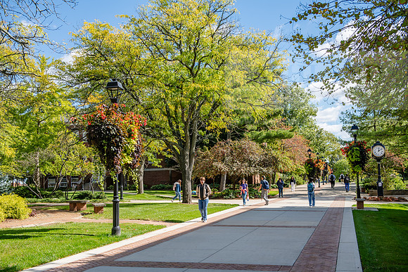 FallCampusLife1024AWB_1777