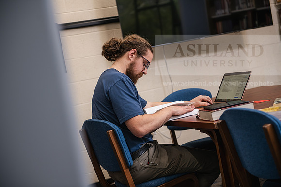 TheologicalSeminaryMasterDivinity0425AWB_8850