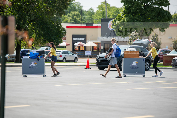 MoveInDay0824AWB_0407
