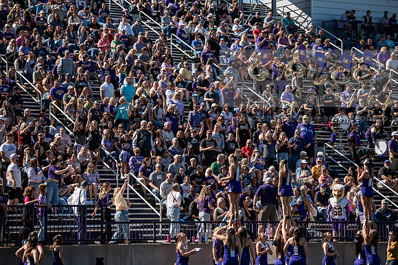 HOCOAUvOHDomFootballGame1024ALW_8632